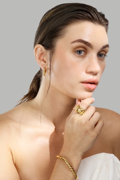 Boucles d’oreilles Twisted Heart – 18k Plaquées or