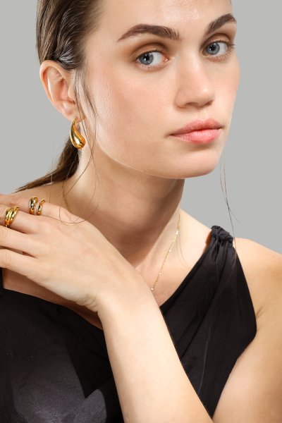 Boucles d’oreilles Skulpturala Droppar – 18k Plaquées or