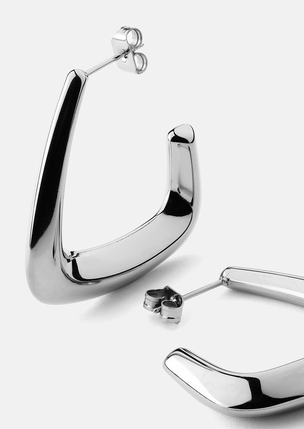 Boucles d’oreilles Bold Curve – Plaquées argent