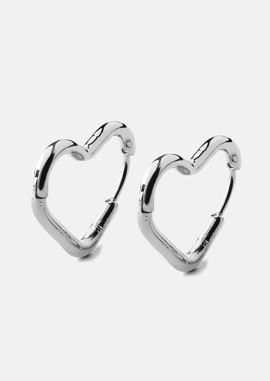 Boucle d’oreille Heart's Embrace - Plaquée argent